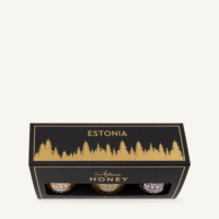 Artisan Honey Estonia 3 × 50 g Estonia kinkekomplekt 3 × 50 g soojal heledal taustal