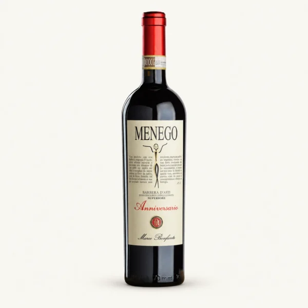 Marco Bonfante Barbera d’Asti Superiore DOCG “Menego Anniversario” 750 ml pudel soojal heledal taustal