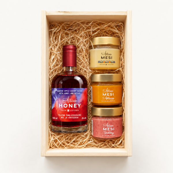 AH20K4 wooden gift box with apple-cherry glögg, blossom honey, sea buckthorn honey and cranberry honey